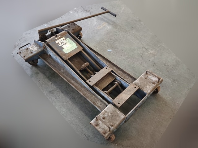 13999 中古 ミッションジャッキ HUJ-1500B バンザイ 能力1.5t