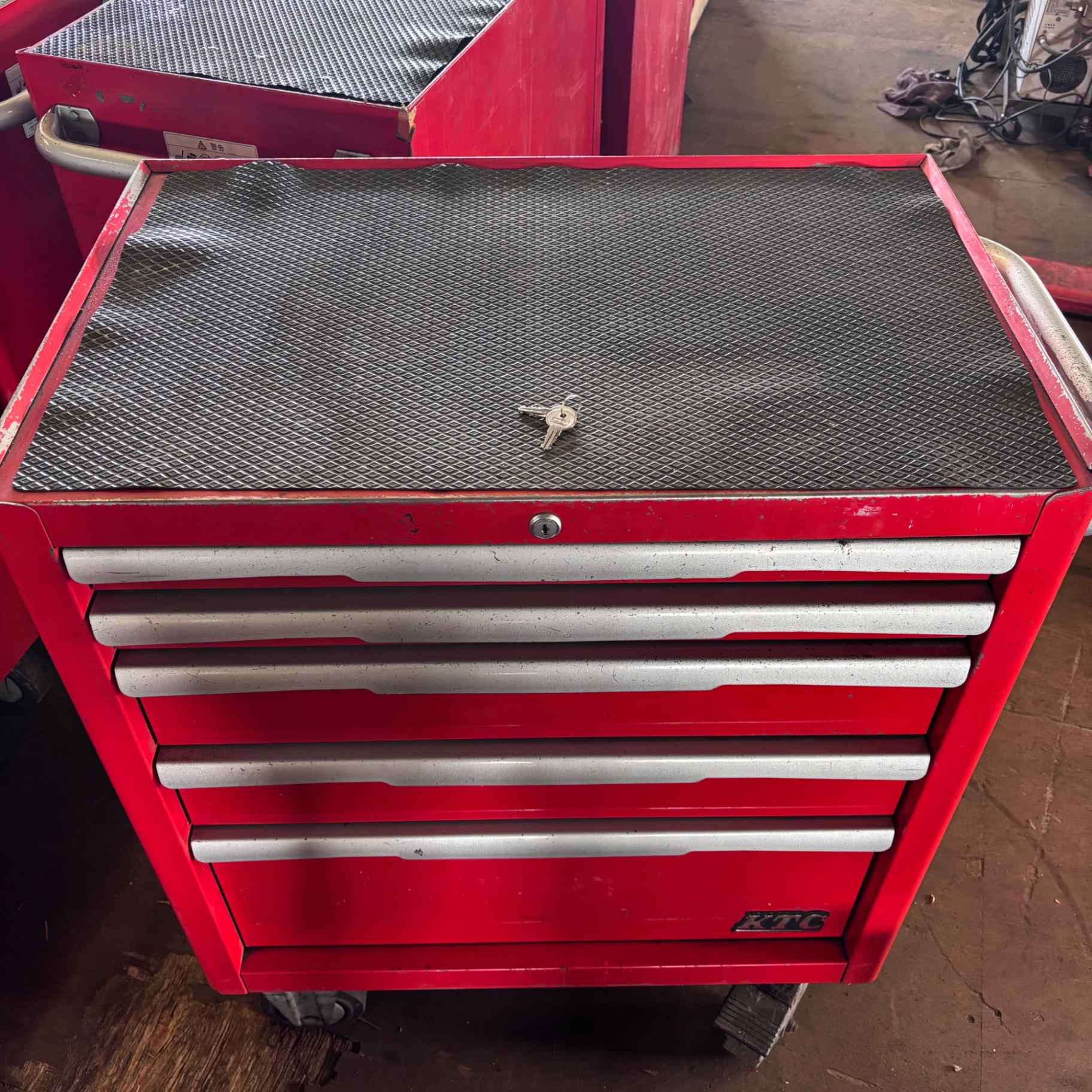 ローラーキャビネット／工具箱／5段5引出／KTC／EKW-1005R／①