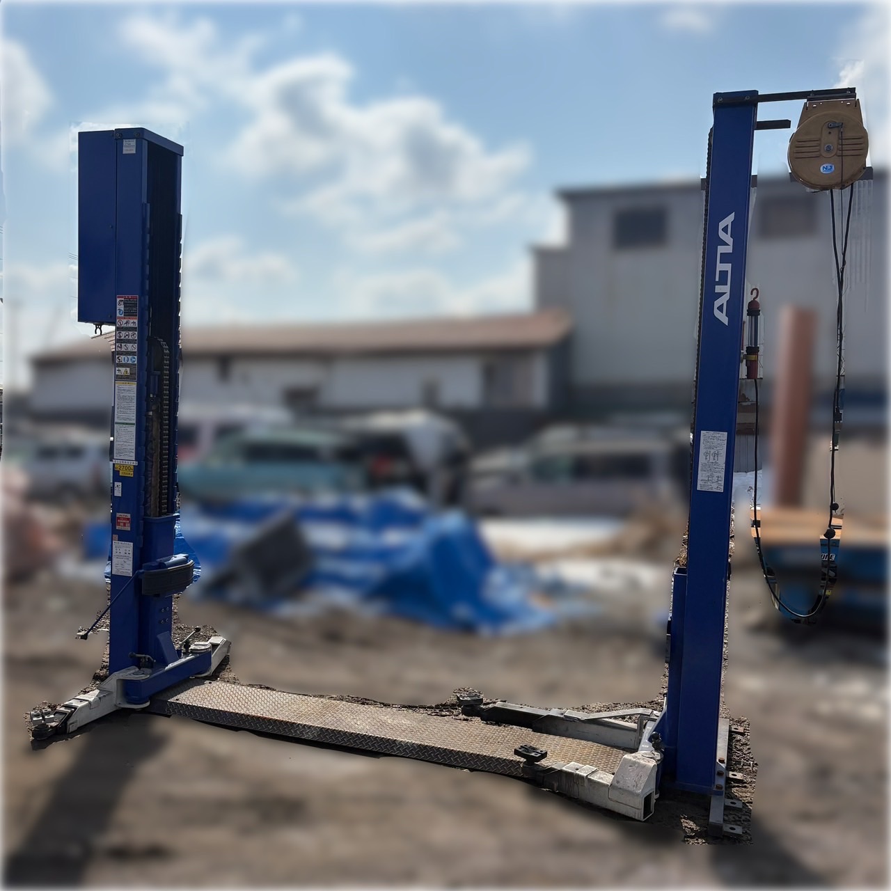 【引き取りのみ】2柱リフト／株式会社アルティア／LM8230-0000／①