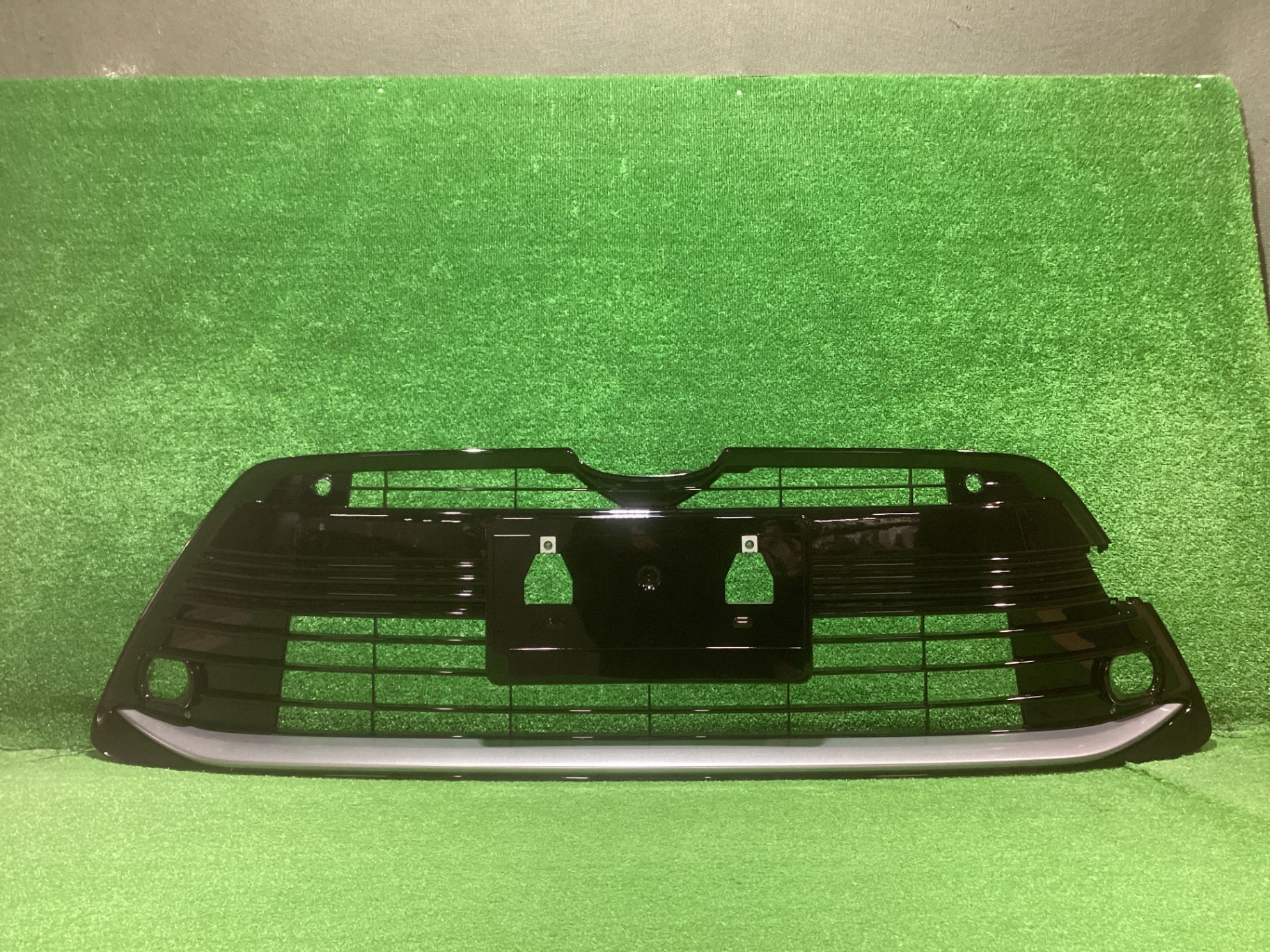 カローラツーリング　フロントグリル※送料無料※