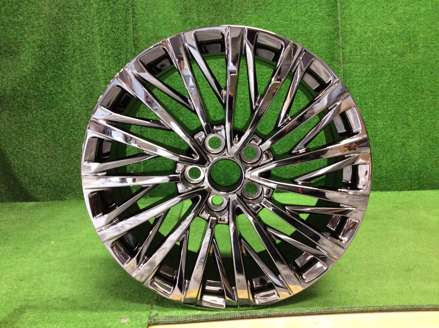 レクサスLM　純正ホイール