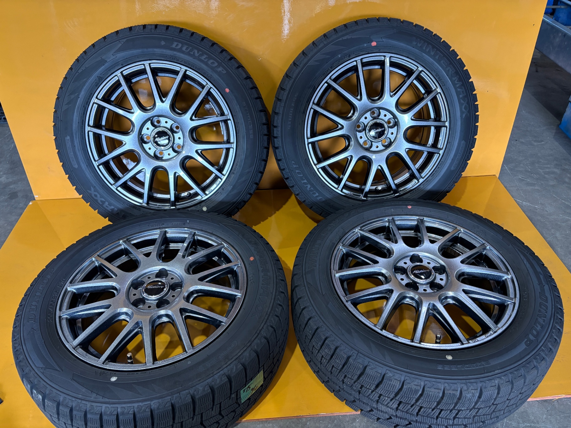 T75 スタッドレスタイヤ＆ホイールセット ダンロップ ウインターマックス02 205/55R16 Mistiere 16X6.5 +48 5H 100