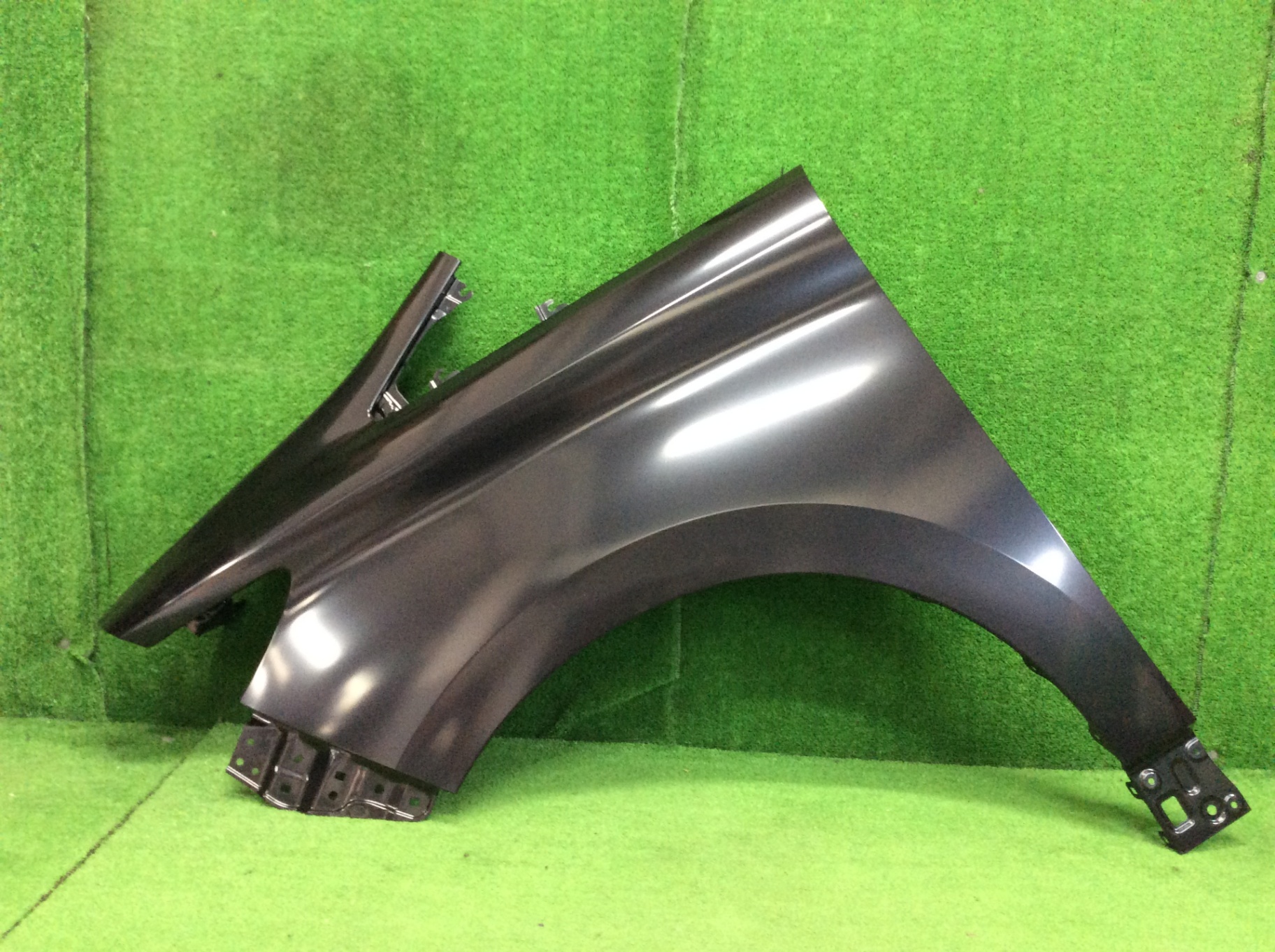 アルファード　左フロントフェンダー