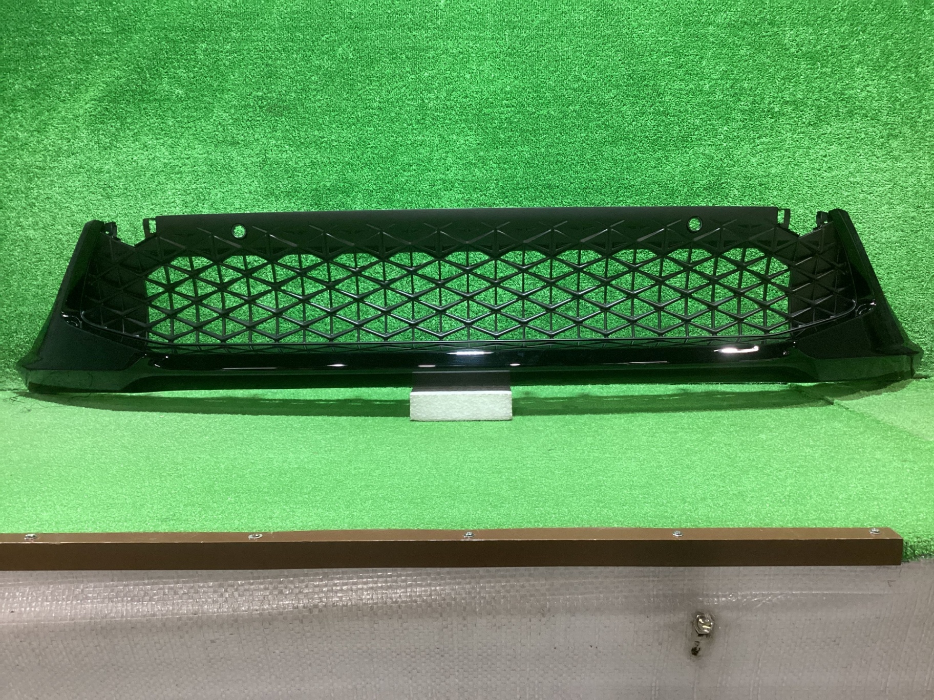 クラウンスポーツ　ロアグリル