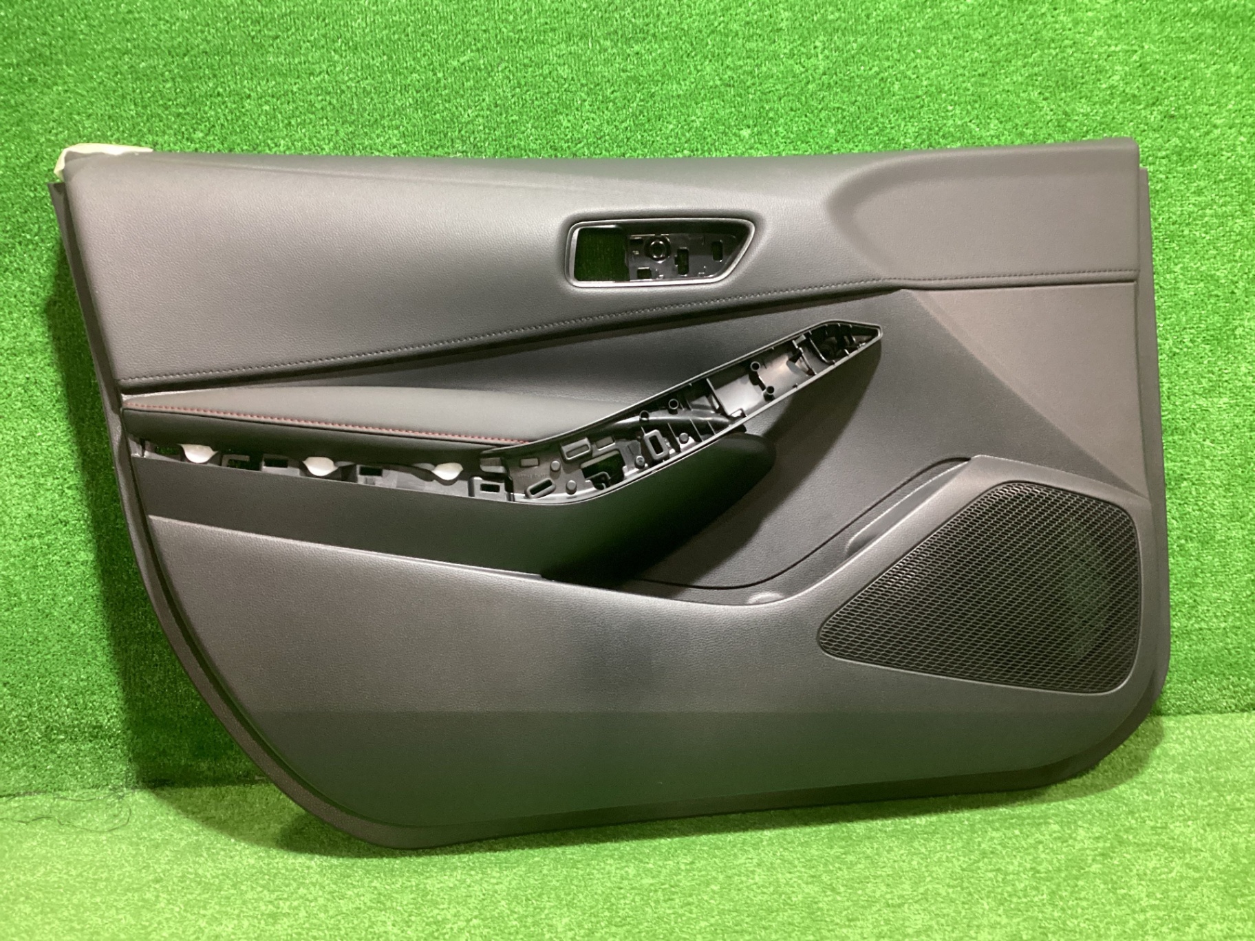 カローラツーリング　左Fドアトリム　※送料無料※