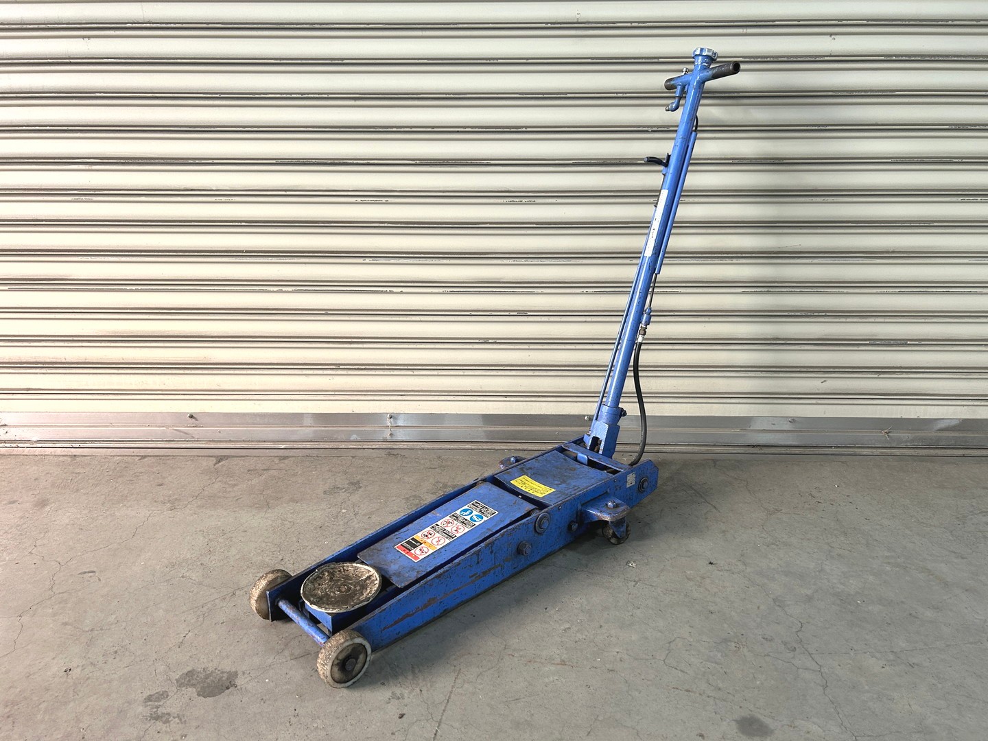 中古 2tエアージャッキ 10710