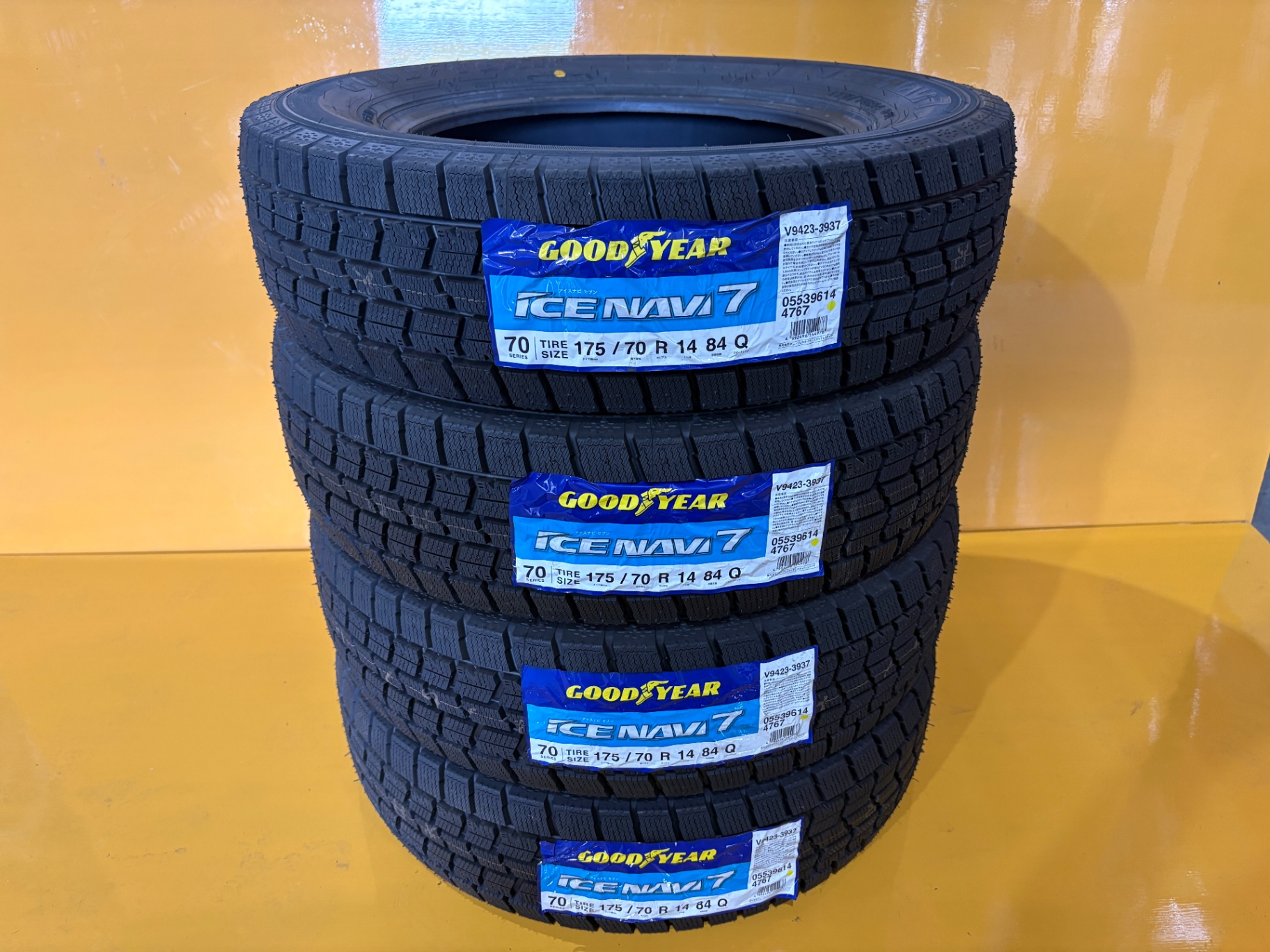 T70 グッドイヤー アイスナビ７ 175/70R14 84Q 4本セット