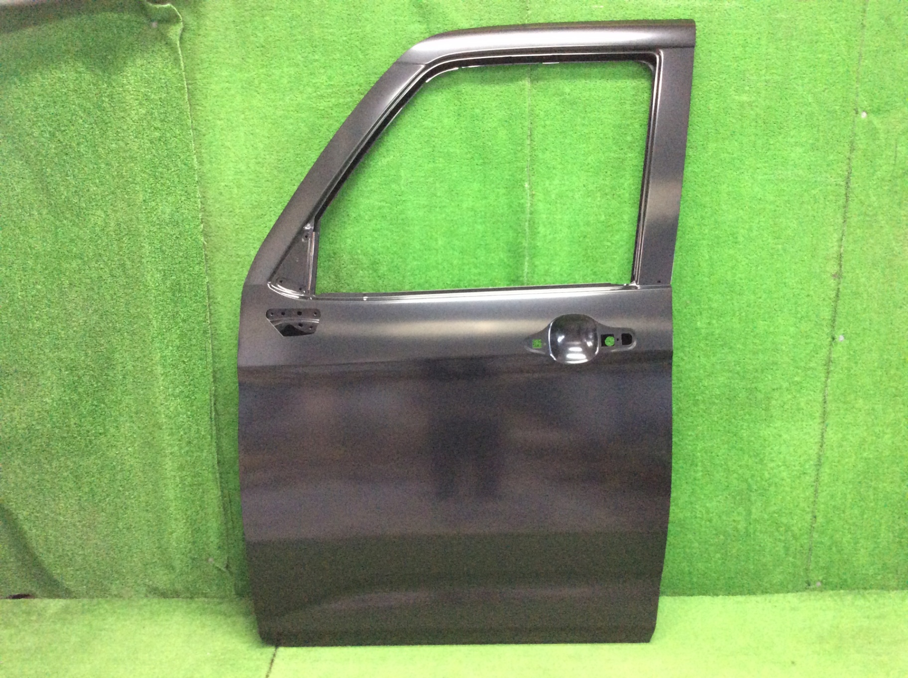 ルーミー　左フロントドアパネル