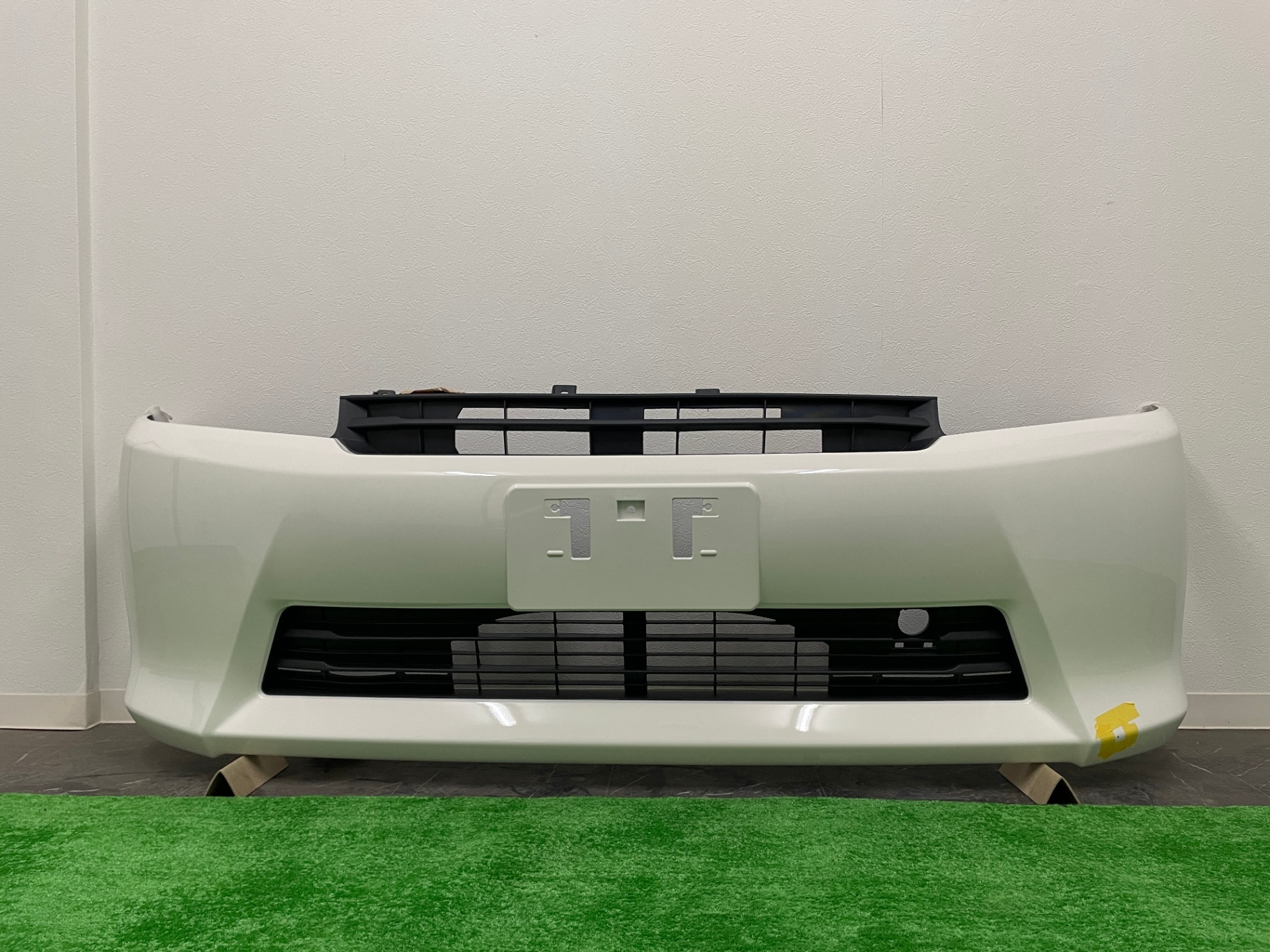 トヨタ ライトエース/タウンエース フロントバンパー S403/413 52119-BZP60-A0