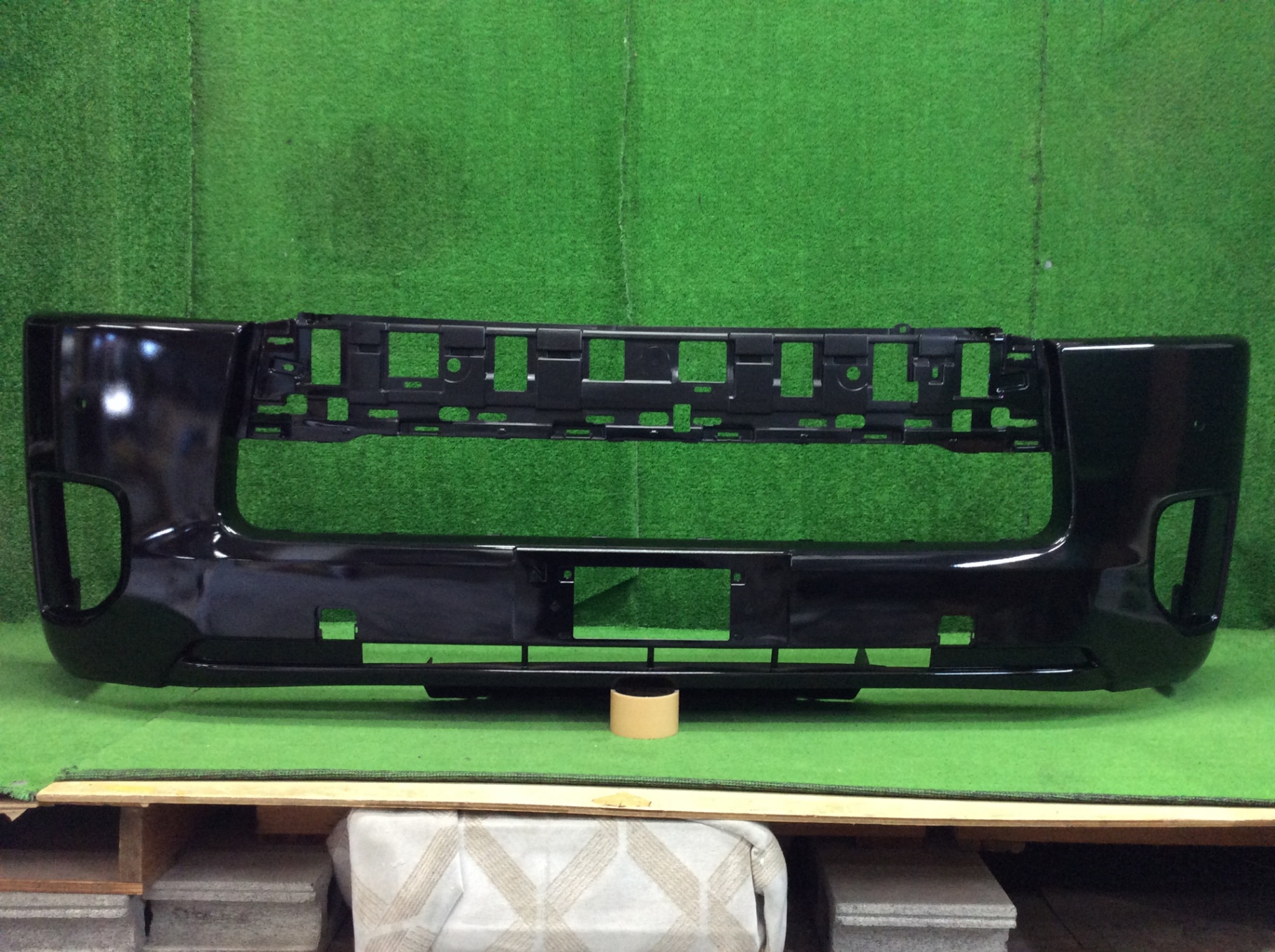 ハイエース　フロントバンパー