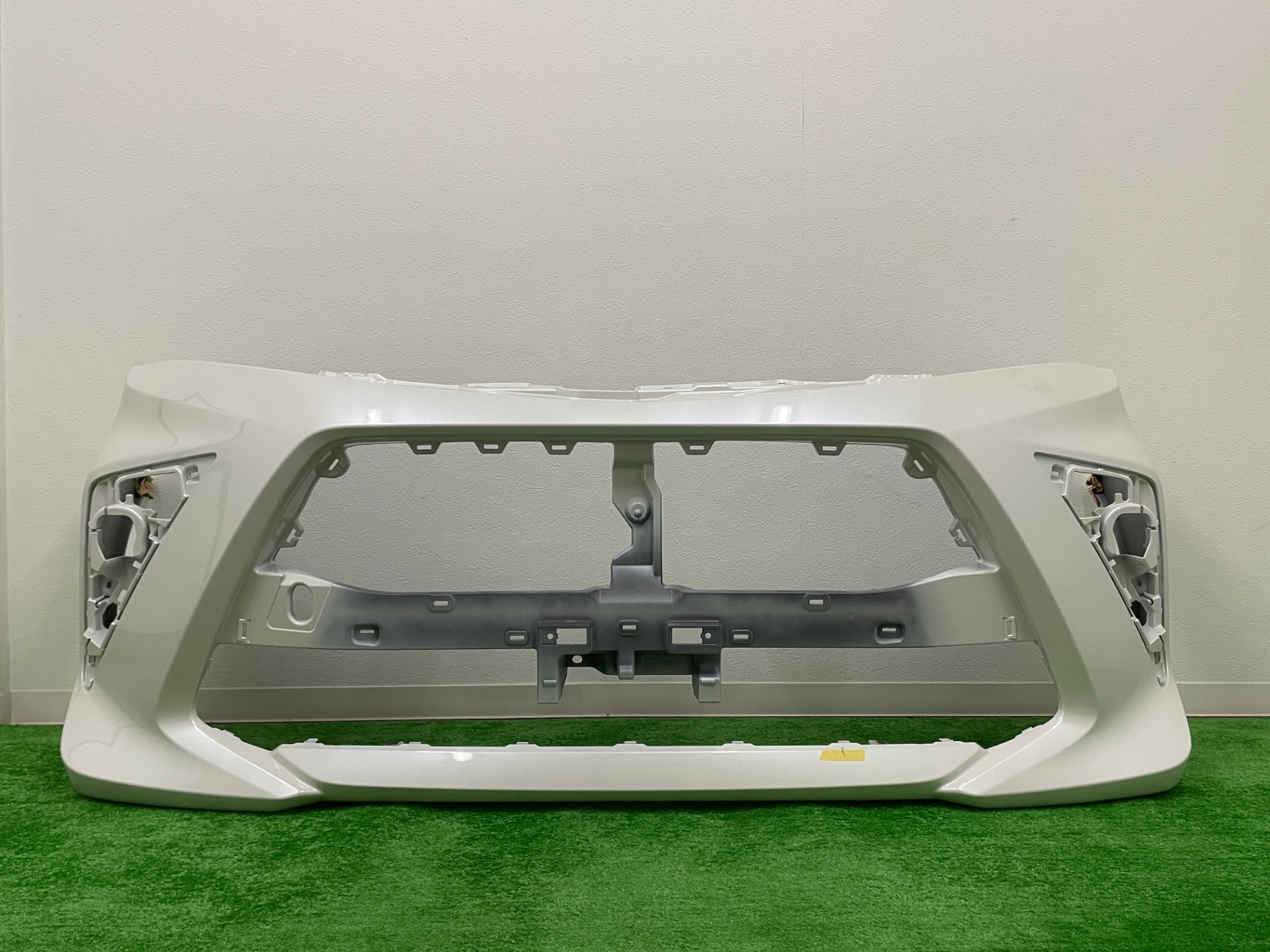 トヨタ ルーミー/タンク フロントバンパー M900,910 52119-B1440-A0