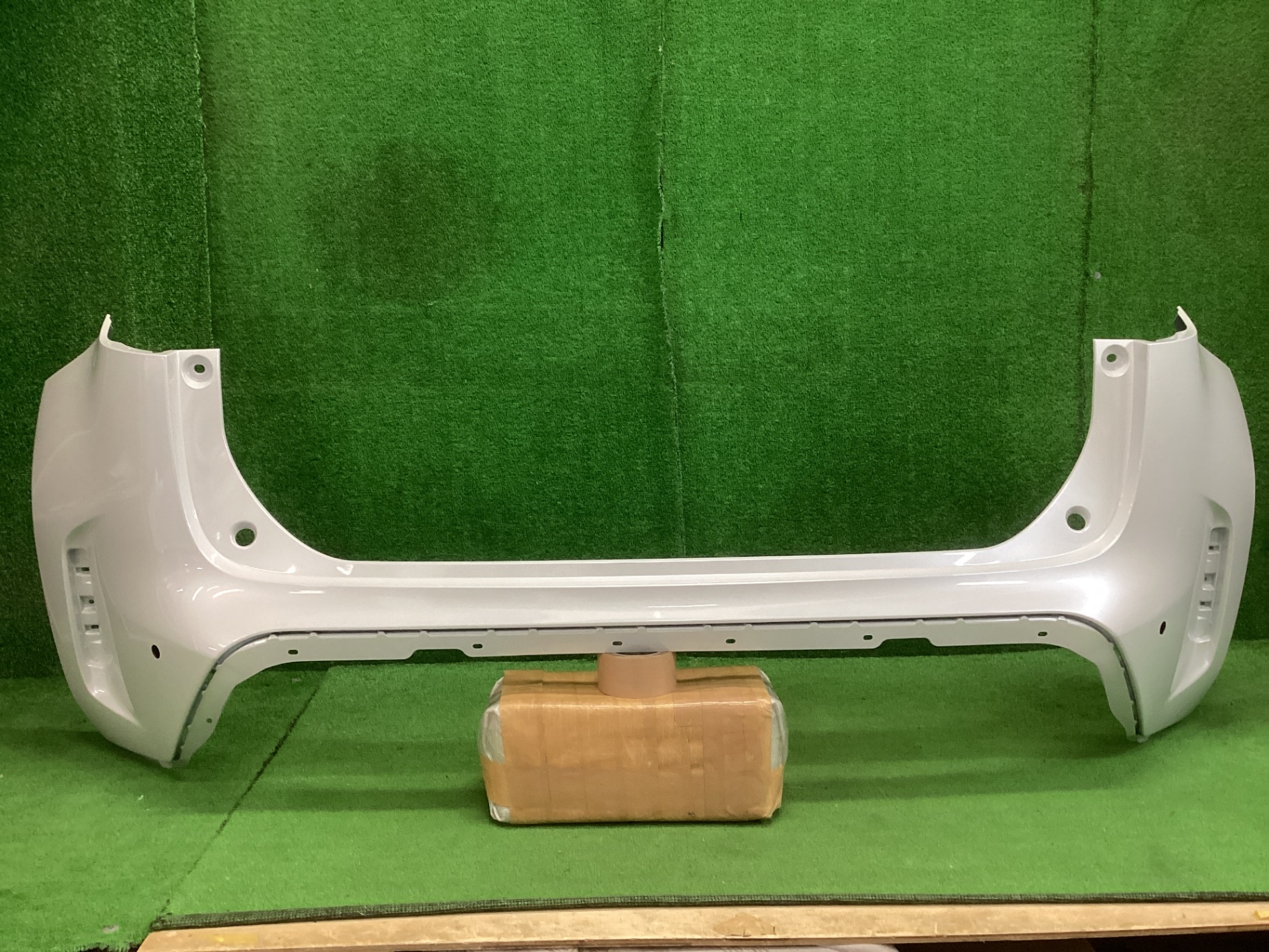 ヤリスクロス　リヤバンパー