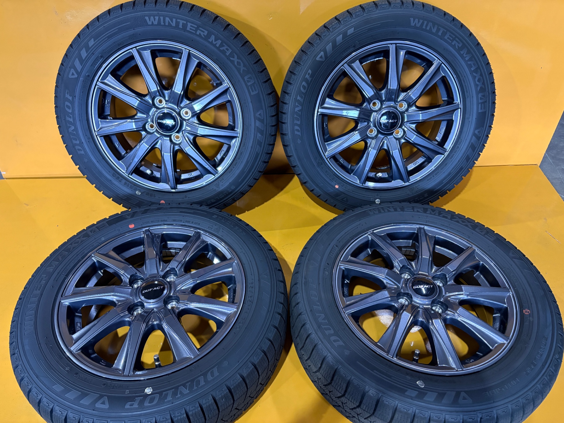 T77 スタッドレスタイヤ＆ホイールセット ダンロップ ウインターマックス03 165/65R14 Dufact DT9 14X5.0 +39 4H 100