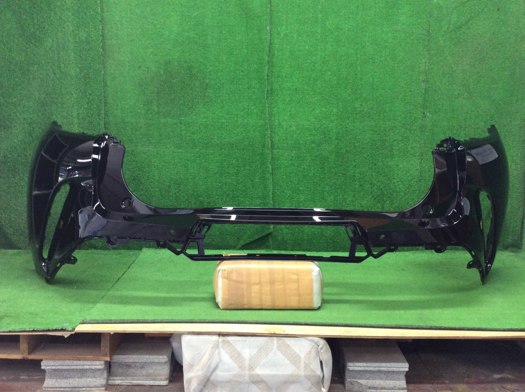 クラウン　リヤバンパー