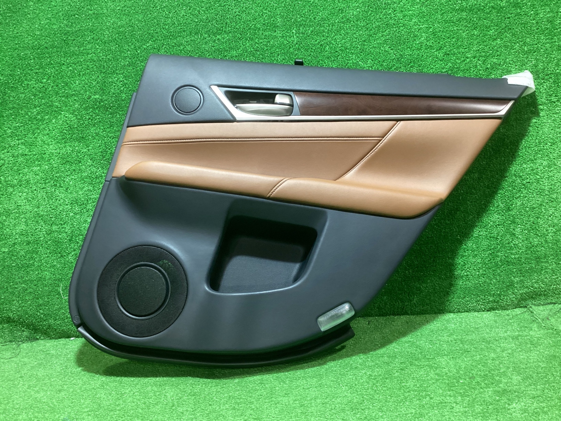 レクサスGS　右Rドアトリム　※送料無料※