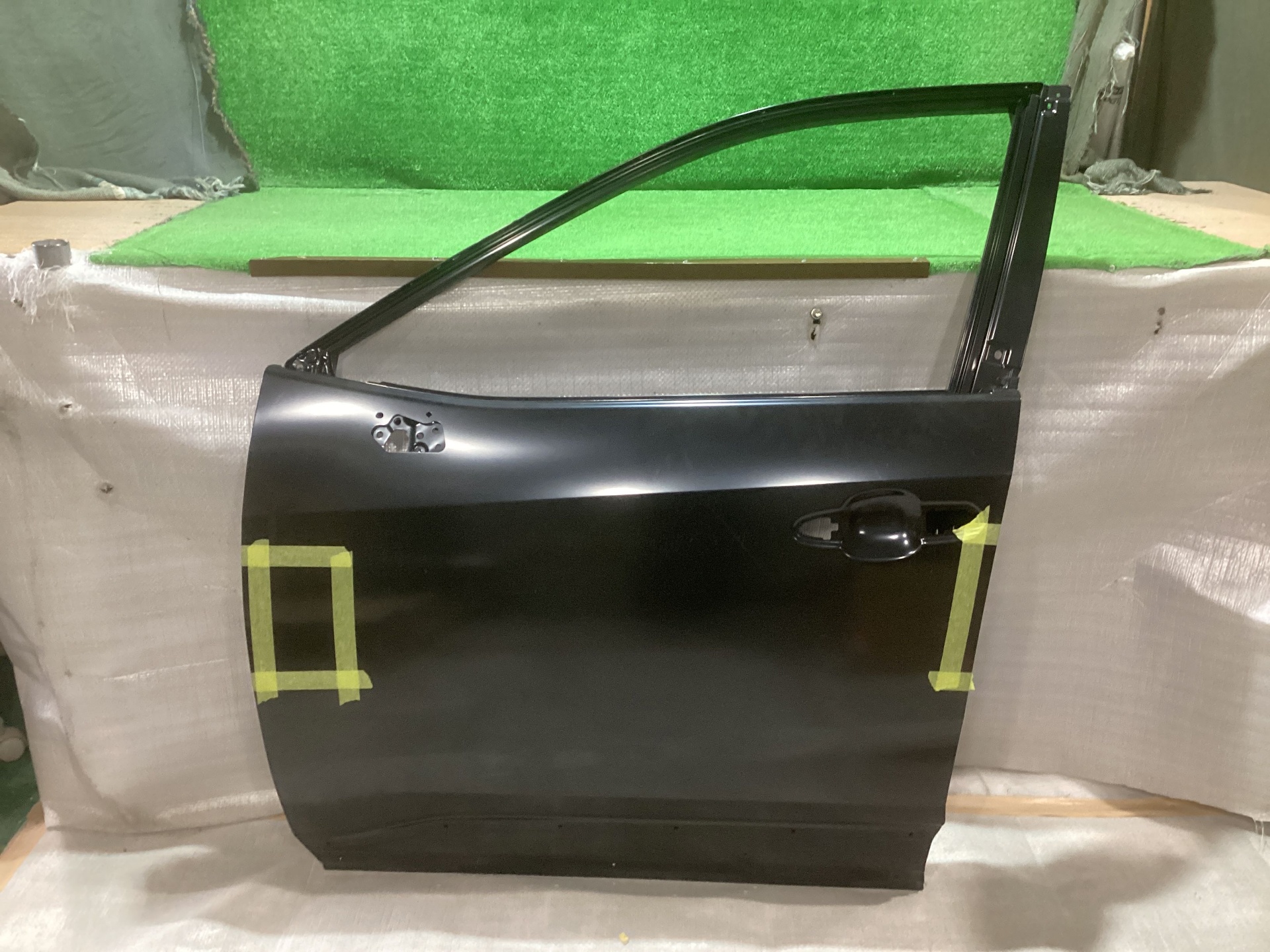 RAV4　左フロントドアパネル