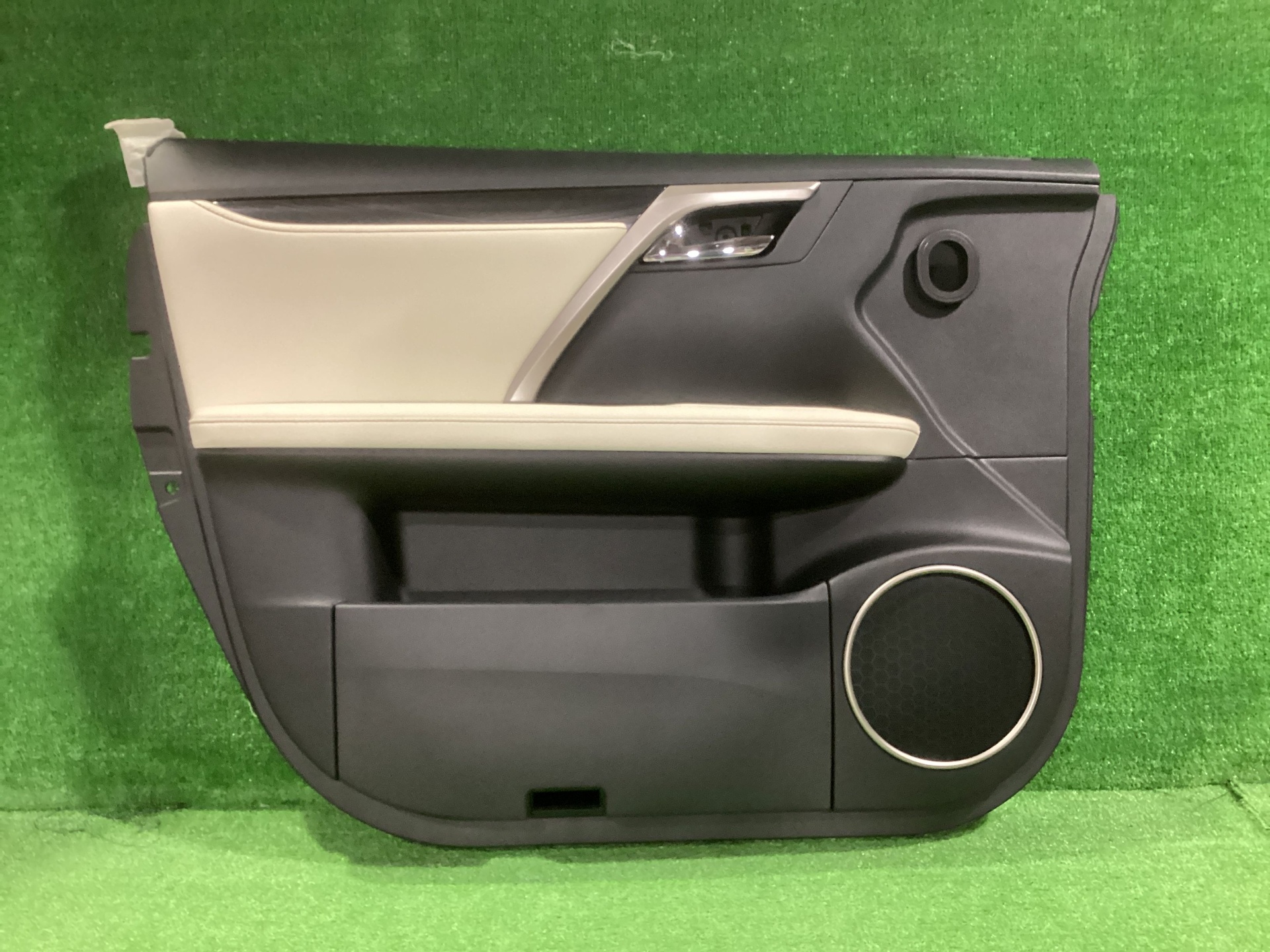 レクサスRX　左Fドアトリム　※送料無料※