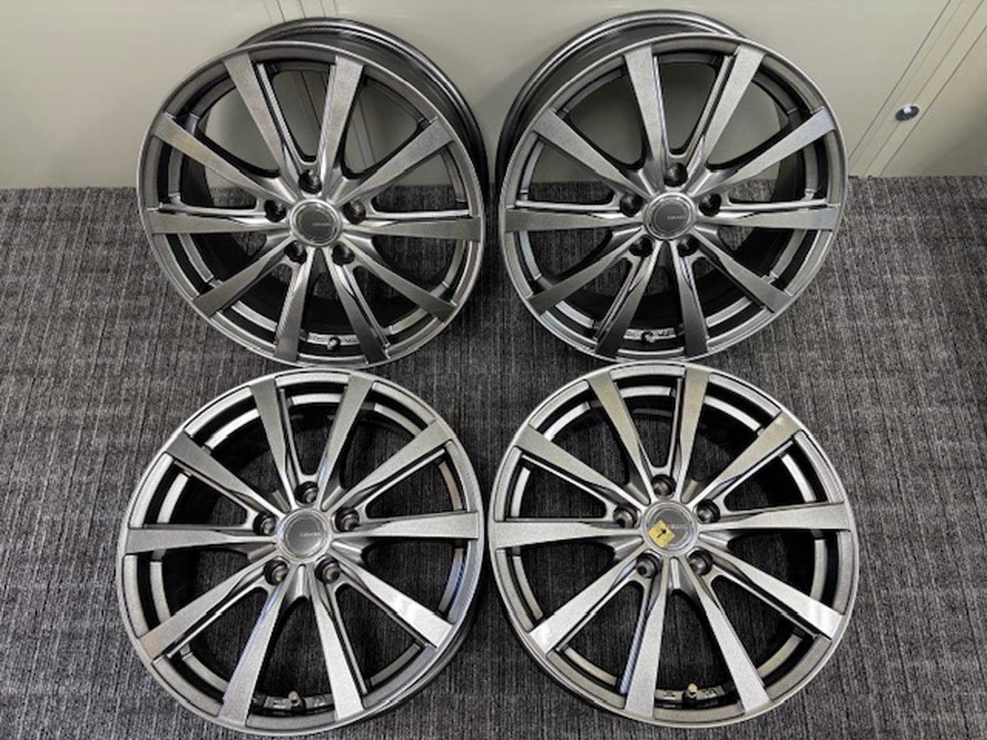 T23 アルミホイール 1台分 4個セット 17x7J +38 5H 114.3 YFC GRASS ZX シルバー スポーク