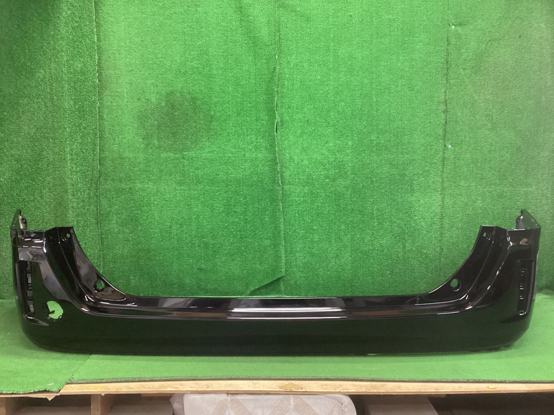 ノア　リヤバンパー