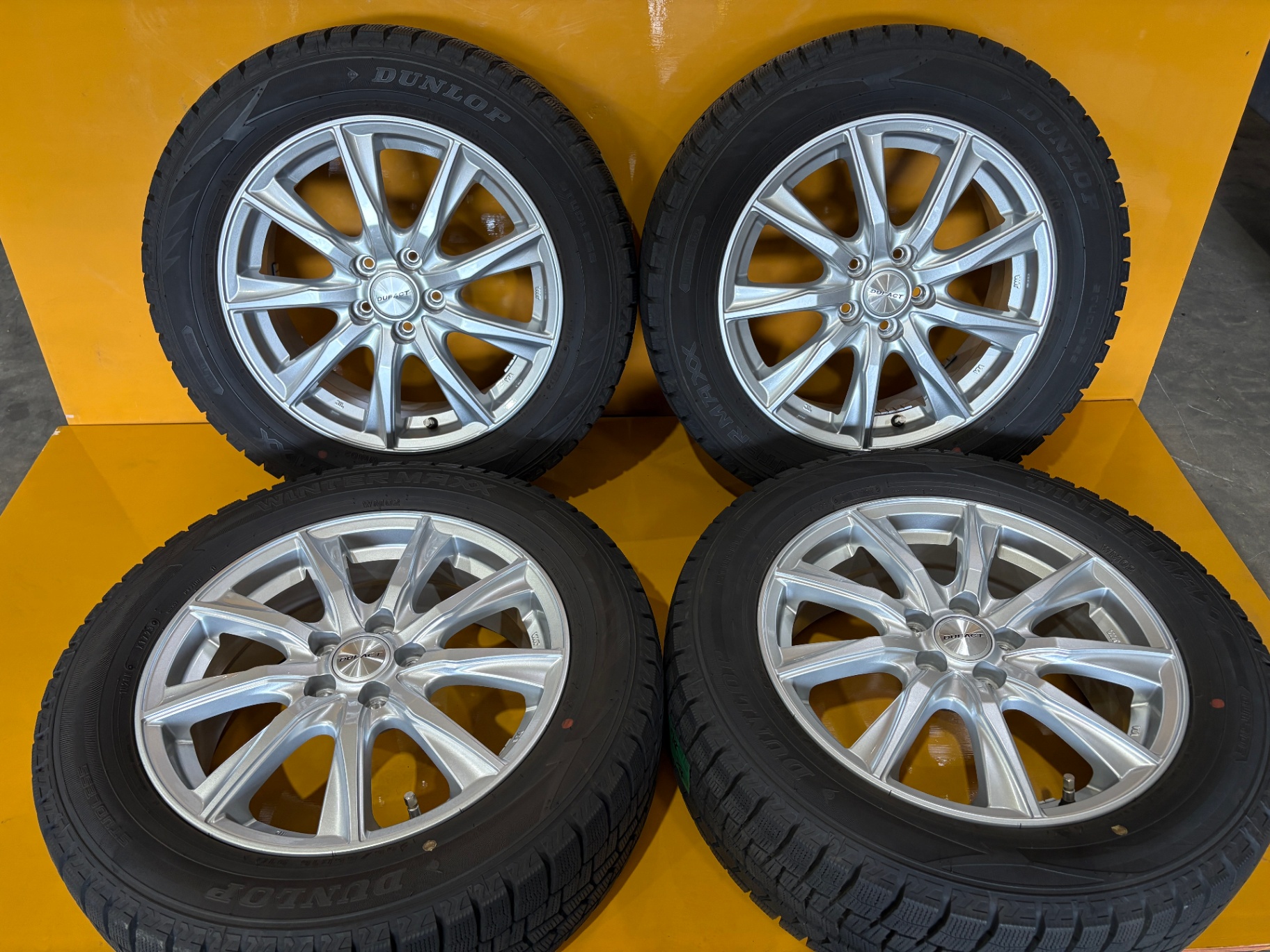 T74 スタッドレスタイヤ＆ホイールセット ダンロップ ウインターマックス02 205/55R16 Dufact DT9 16X6.0 +40 5H 100