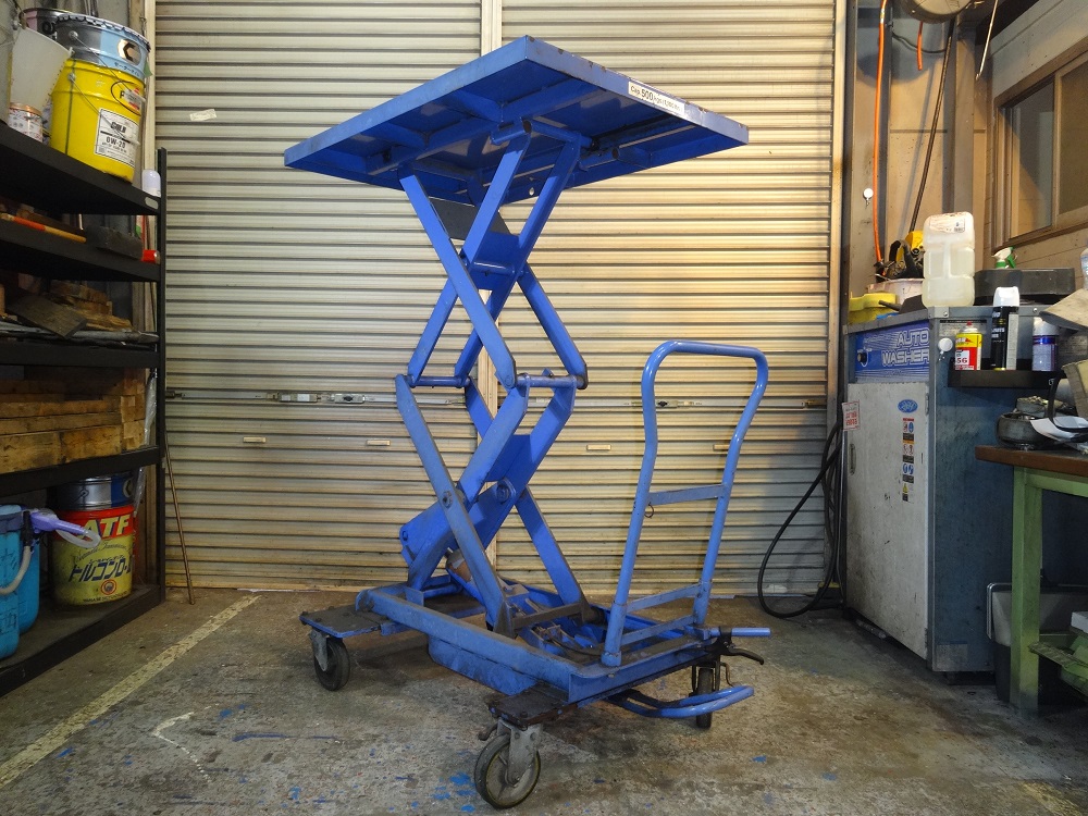 138　中古　エンジンリフター・テーブルリフト　イヤサカ(スギヤス)　500kg