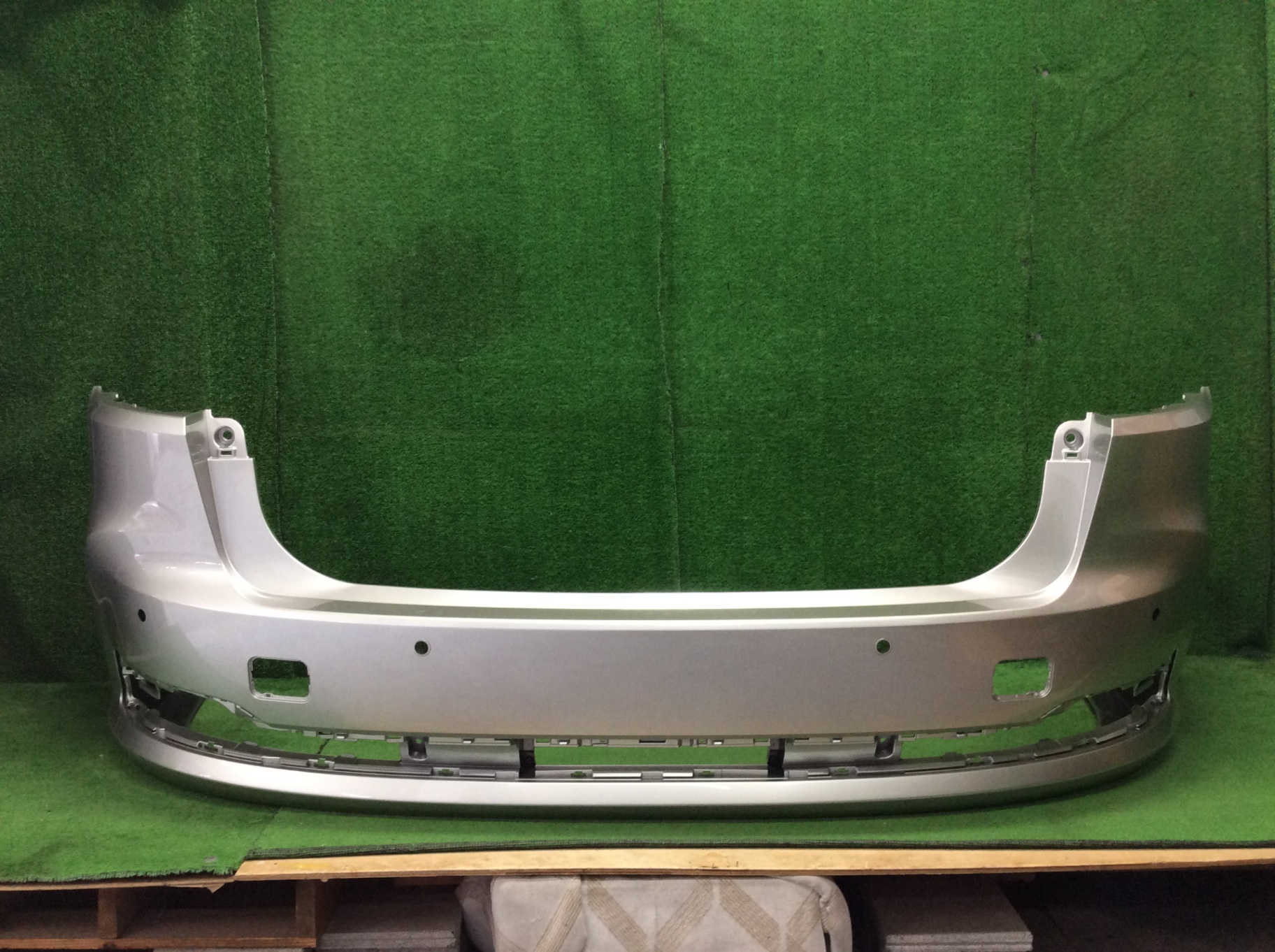 クラウン　リヤバンパー