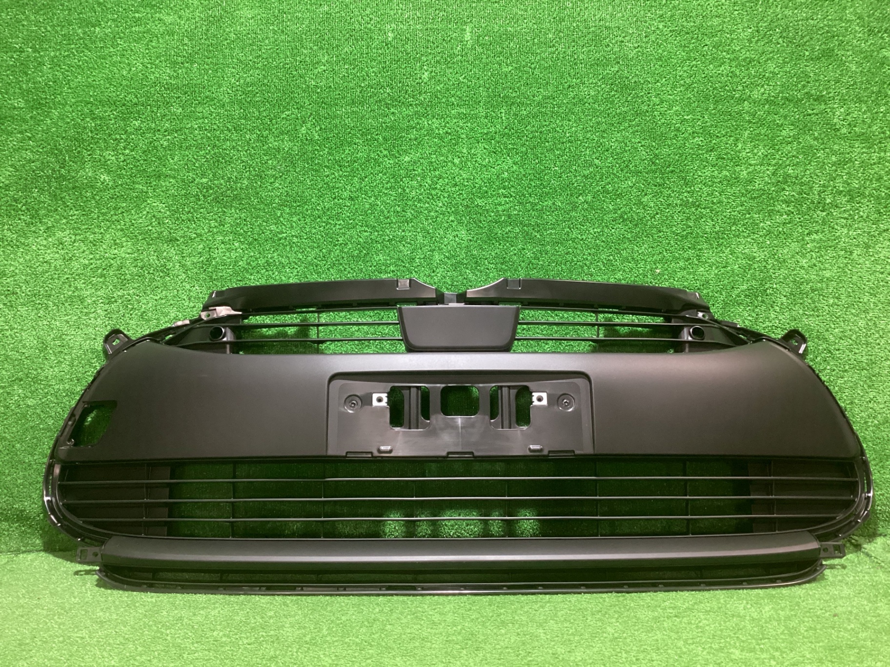 アクア　フロントグリル