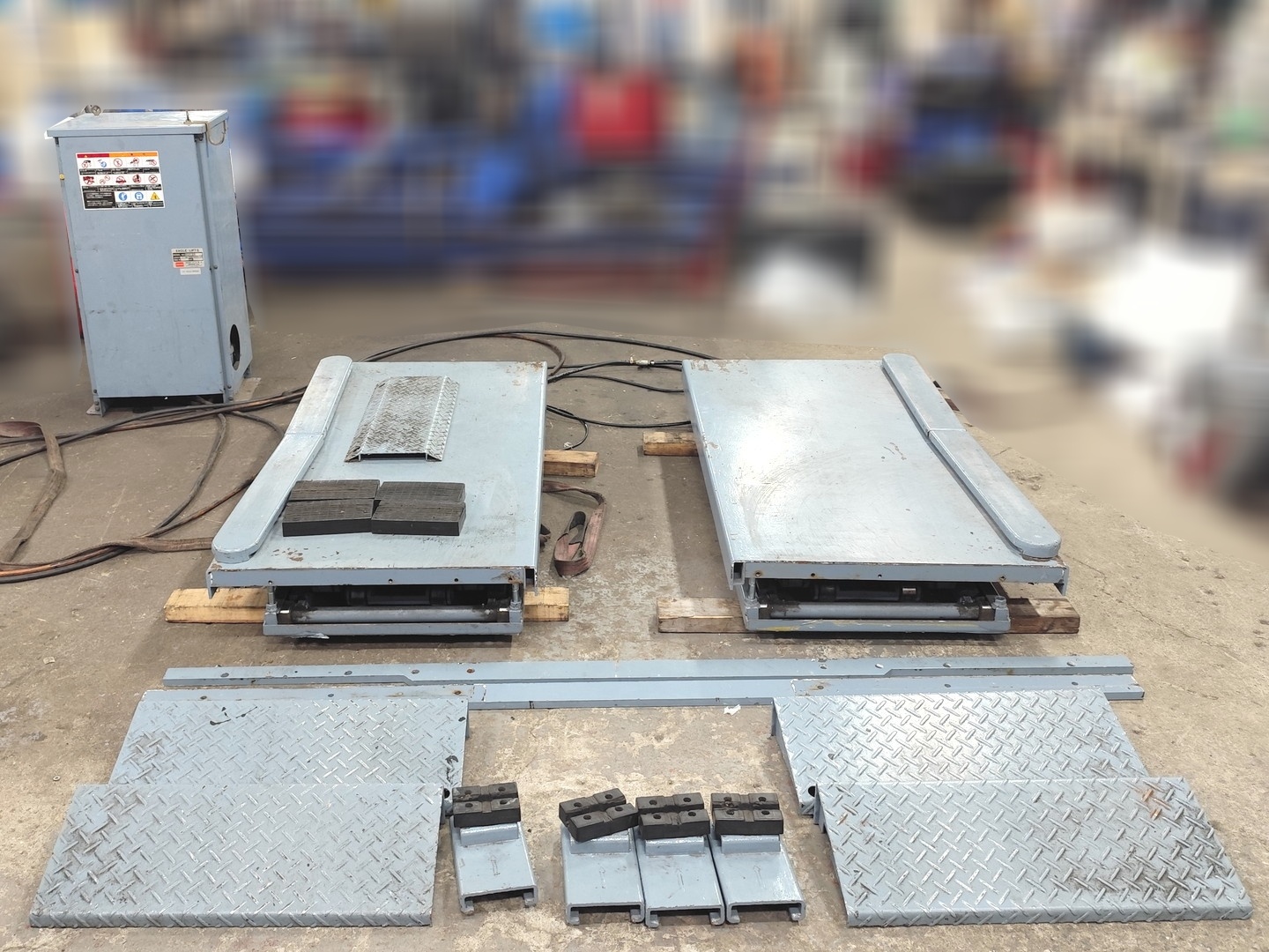 中古 イーグルリフトⅡZ  バンザイ EZY-25LZ 能力2500kg アーム付きプレートリフト 床上設置  13410