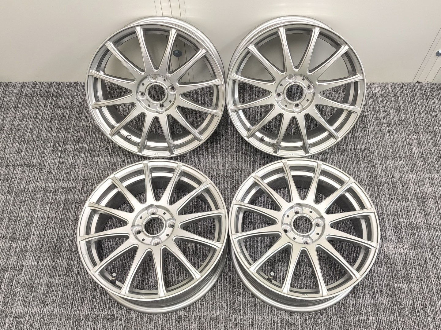 T52  アルミホイール 1台分 4個セット 16x6.0J +42 4H PCD100 Weds RAVRION LUMIERE メタルシルバー スポーク