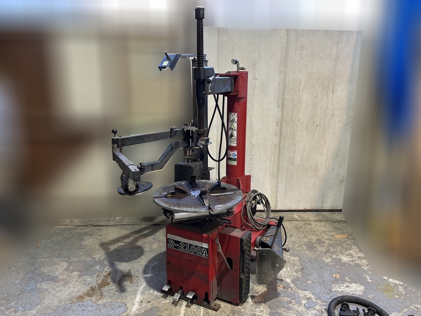 中古 タイヤチェンジャー サポートヘルパー付き　8726 ID 147