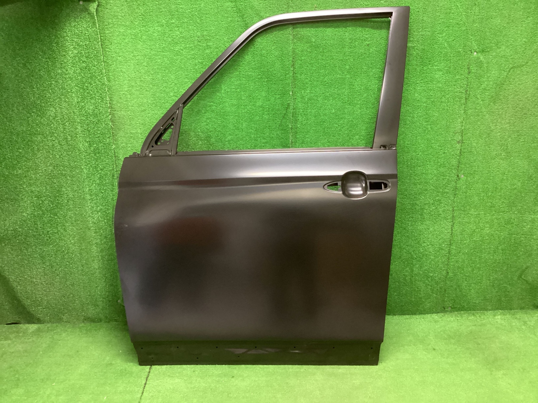 ノア　左Fドアパネル