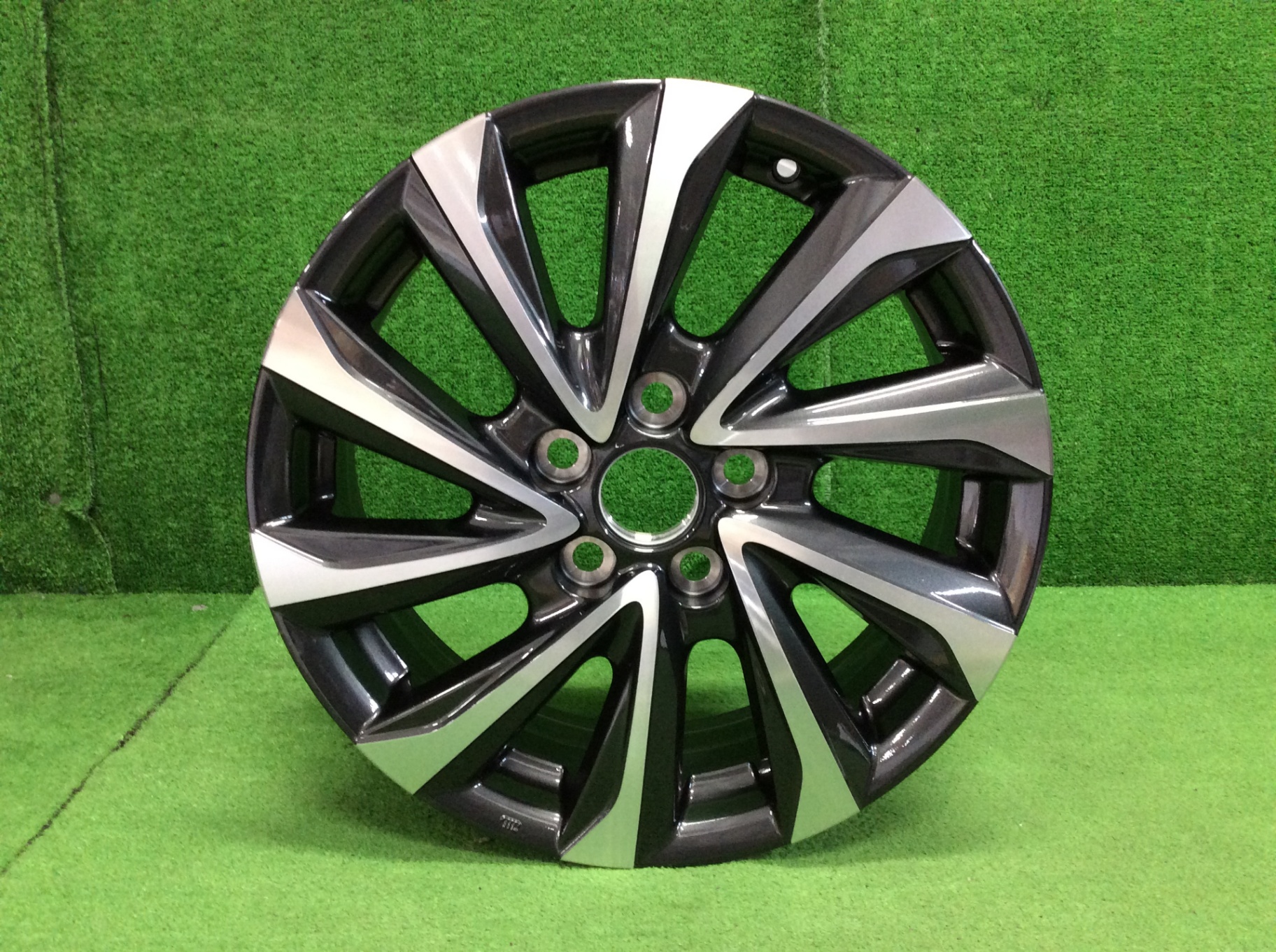 ヴォクシー　純正ホイール