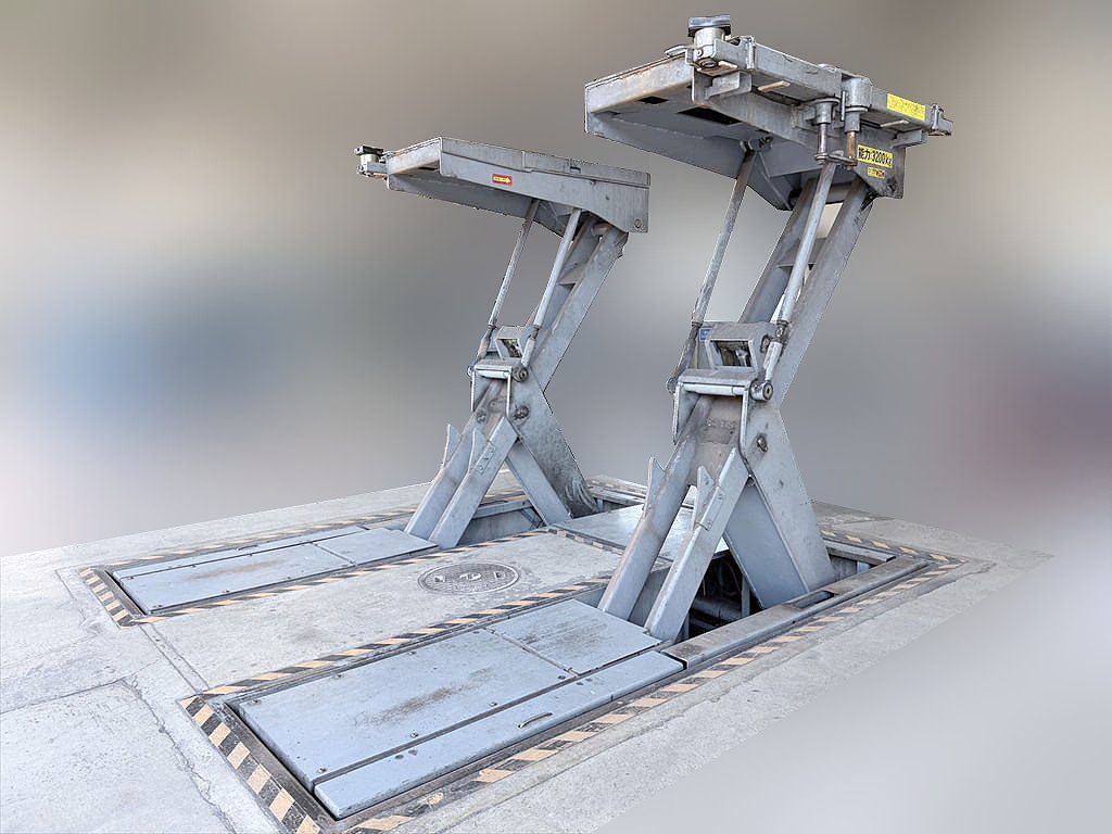 中古 Zイーグルリフト 能力3.2t　バンザイ製 ZLY32ARS2　No,963