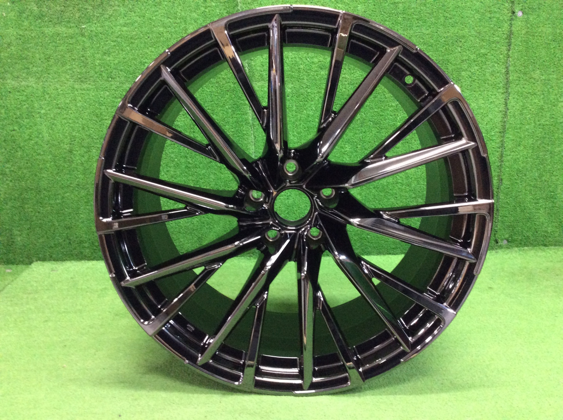 レクサスLC　純正ホイール