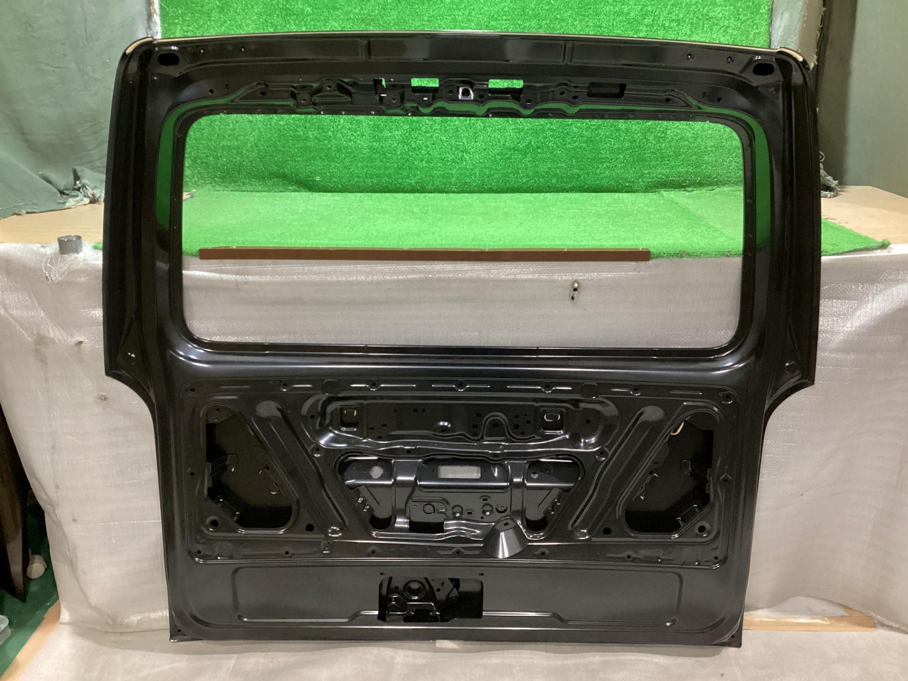 ハイエース　バックドアパネル