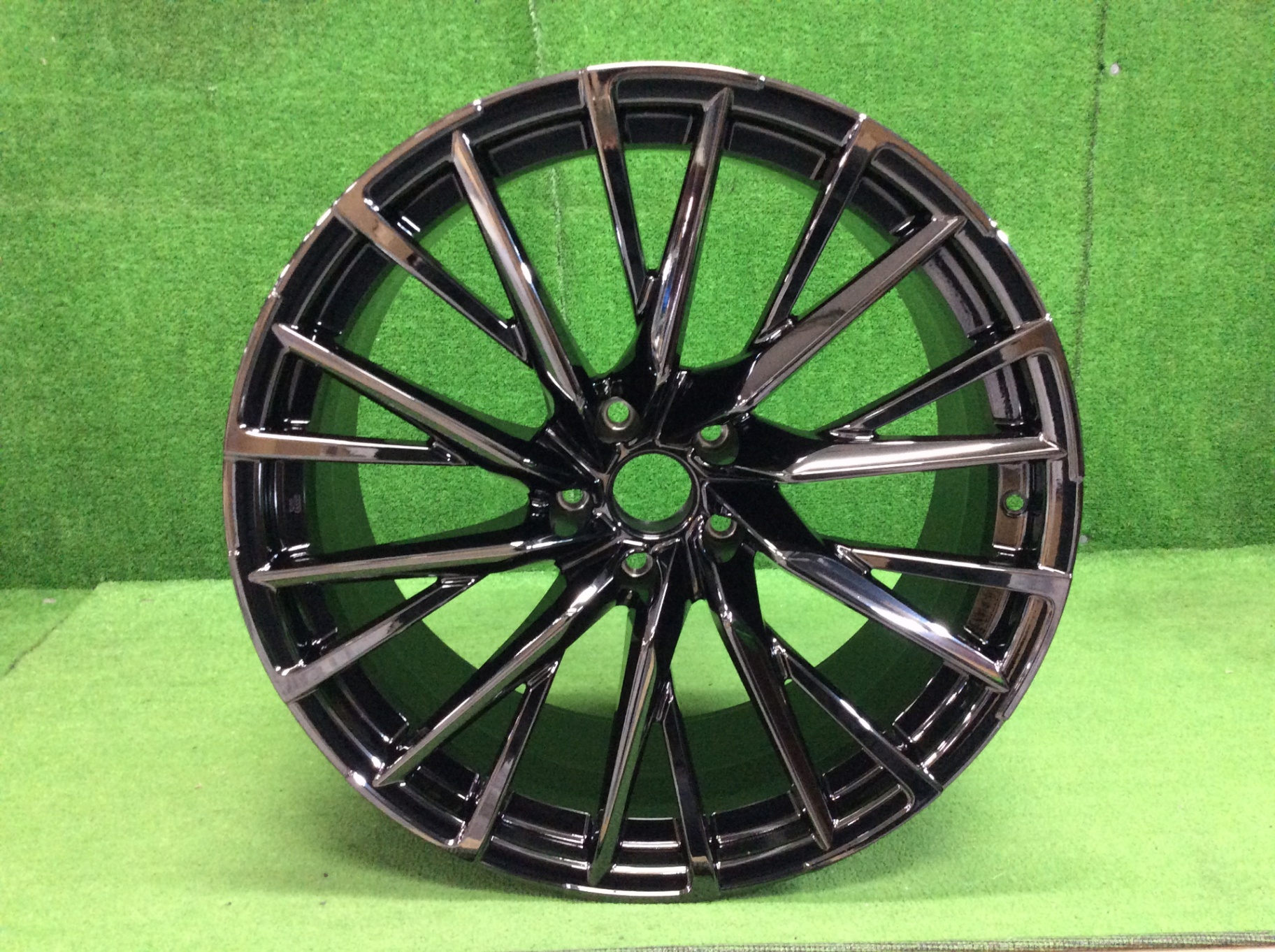 レクサスLC　純正ホイール