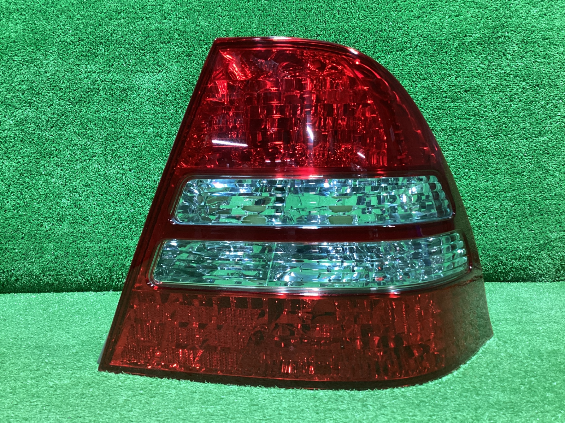 カローラ　右テールライト