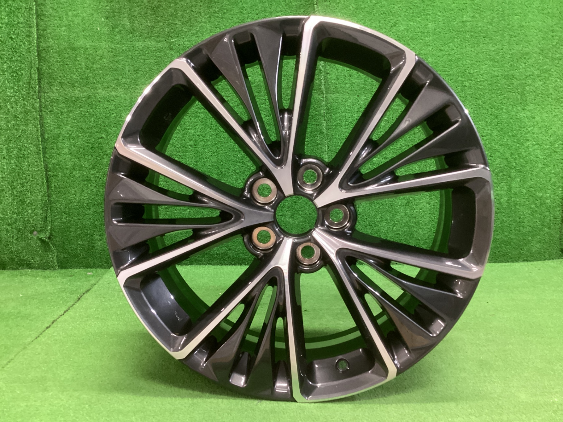 プリウス　純正ホイール