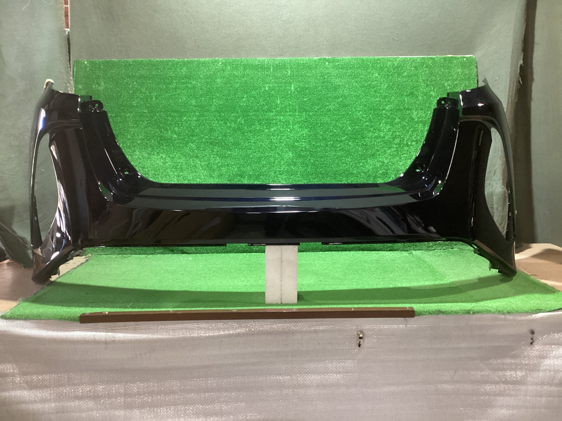 プリウスPHV　リアバンパー