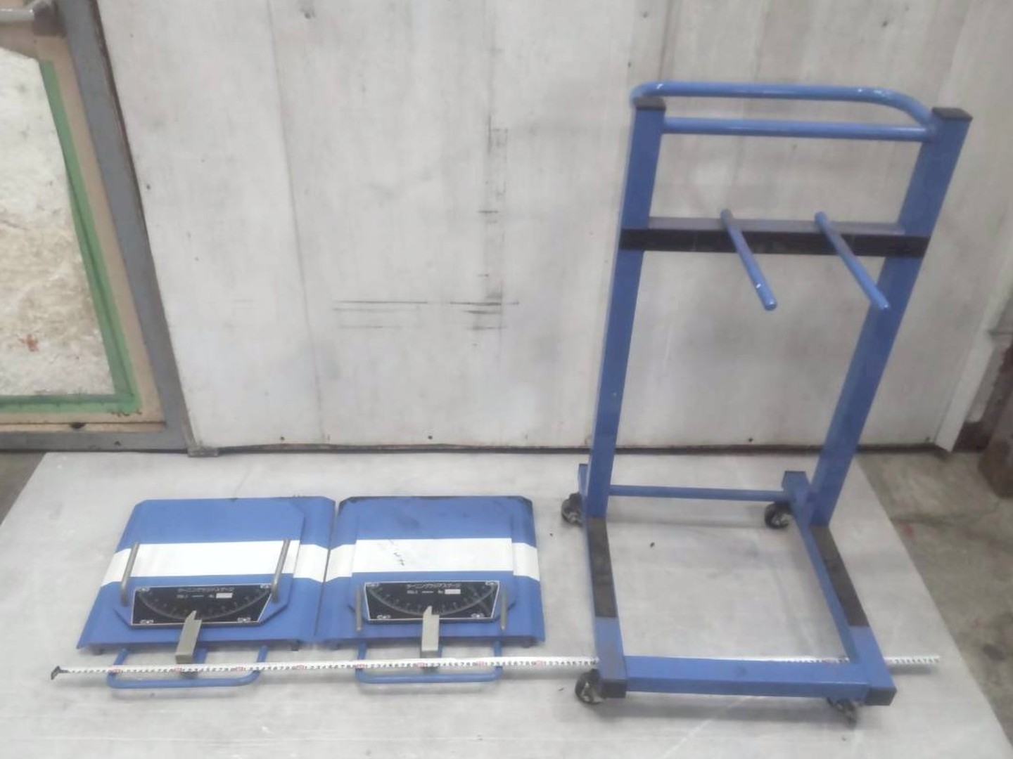 13845 中古 ターニングラジアスゲージ スタンド付き イヤサカ TRG-3