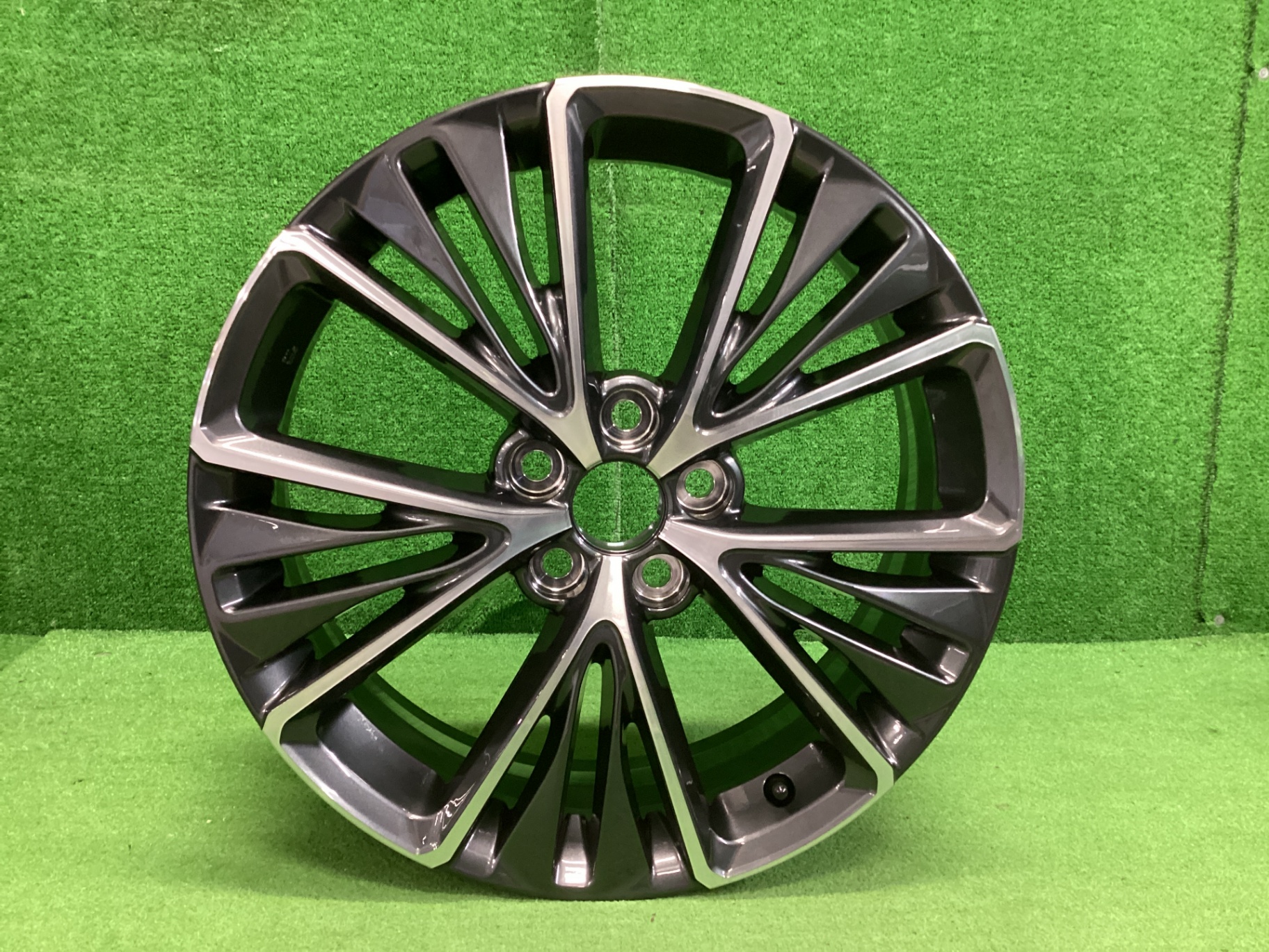 プリウス　純正ホイール