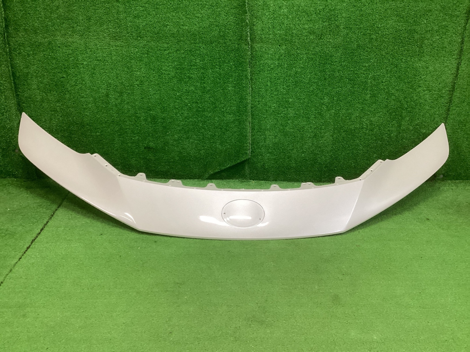 プリウス　フロントバンパーバー