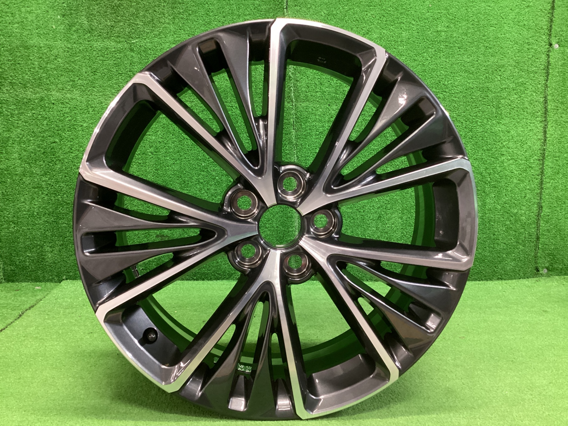 プリウス　純正ホイール